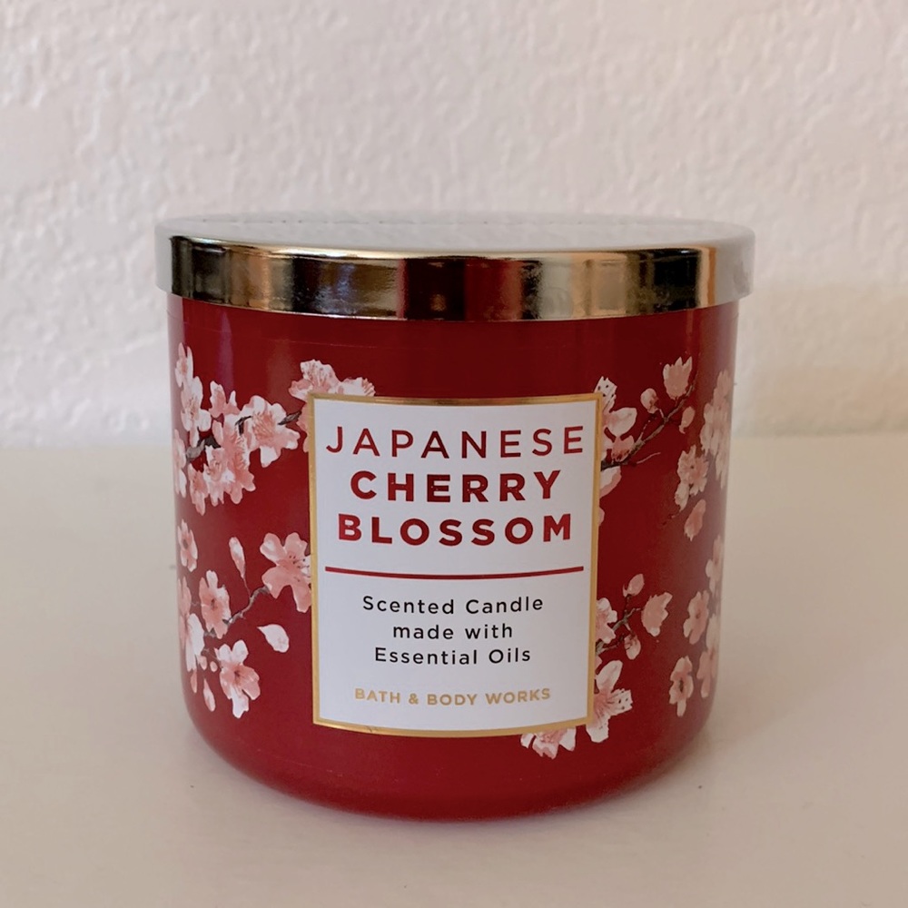 Japanese Cherry Blossom Scented Candle made with Essential Oils